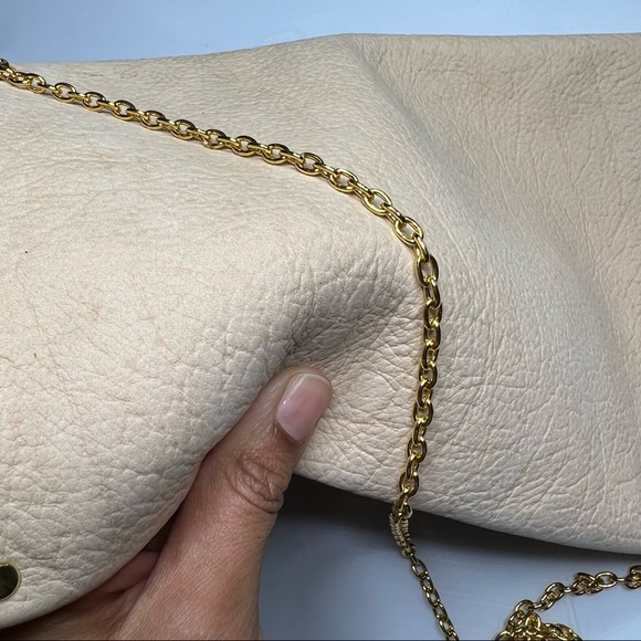 Elegant Cream Clutch with Gold Chain - Picture 7 of 8